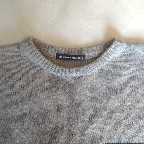 Brandy Melville Bernadette Sweater in Gray with Red Navy Stripe - Picture 4 of 10